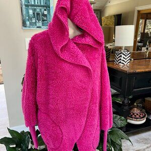 NWT Fuschia Dream'n Body Wrap/Jacket/Cardigan with Hood